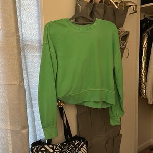 lululemon sweat shirt